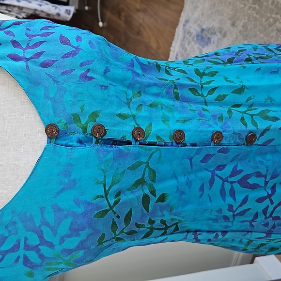 SALE Sleeveless summer dress From Hawaii. Beautiful blue with purple. Small - Picture 2 of 6